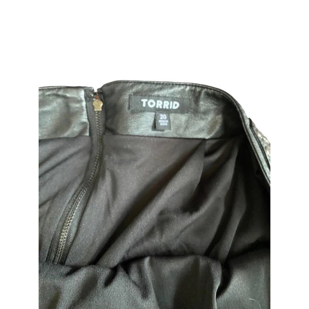 Torrid Hummingbird Skirt chiffon Leather Studded Black Plus Women 20 Bird - Picture 6 of 14